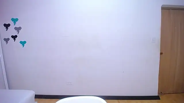 Snapshot of tiny_sarah1 chatting on 03-22-25, 09:10 tiny sarah1 online show from 03-22-25, 09:10