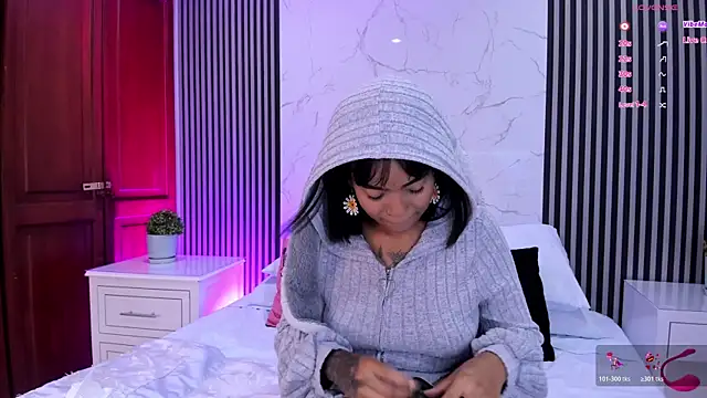 Snapshot of SarahLynn7 chatting on 06-21-26, 10:56 SarahLynn7 online show from 06-21-26, 10:56