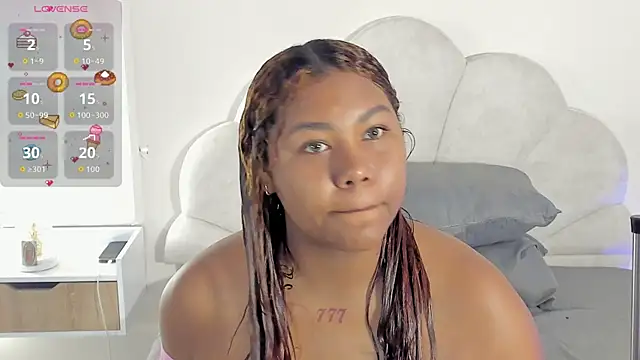 Snapshot of Candaceoweens chatting on 06-16-26, 03:53 Candaceoweens online show from 06-16-26, 03:53