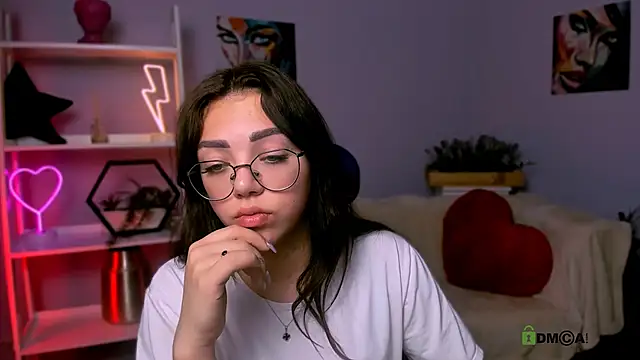 kiki swan online show from 03-10-25, 10:04