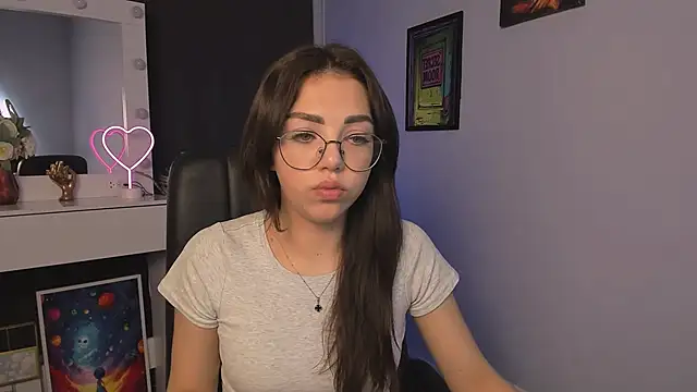 kiki swan online show from 03-16-25, 05:17