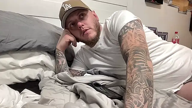 Snapshot of Thegreatwhitepipe chatting on 11-06-25, 12:17 Thegreatwhitepipe online show from 11-06-25, 12:17