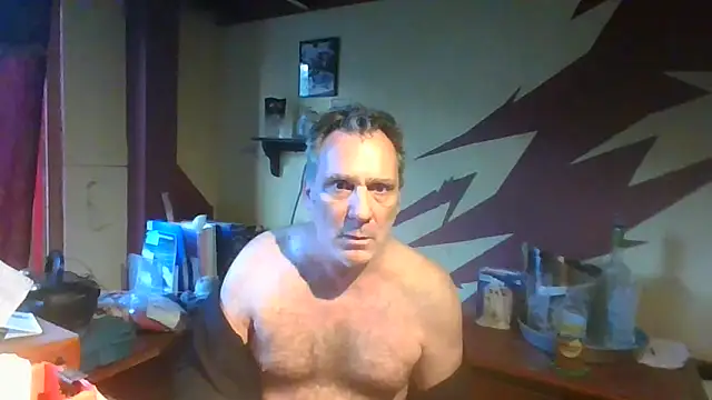 Snapshot of HunkofRock chatting on 05-05-26, 11:07 HunkofRock online show from 05-05-26, 11:07
