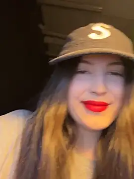 Snapshot of Malena_Blanco chatting on 03-22-25, 02:47 Malena Blanco online show from 03-22-25, 02:47