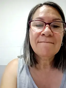 victoria wayne online show from 11-25-25, 10:04