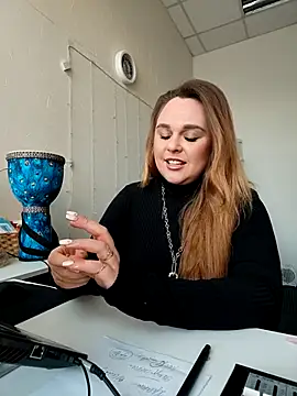 Juicy PeachLux online show from 12-17-25, 06:52