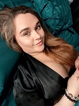 Juicy PeachLux online show from 01-12-26, 04:12