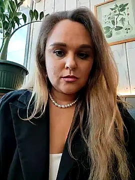 Juicy PeachLux online show from 05-06-26, 01:25