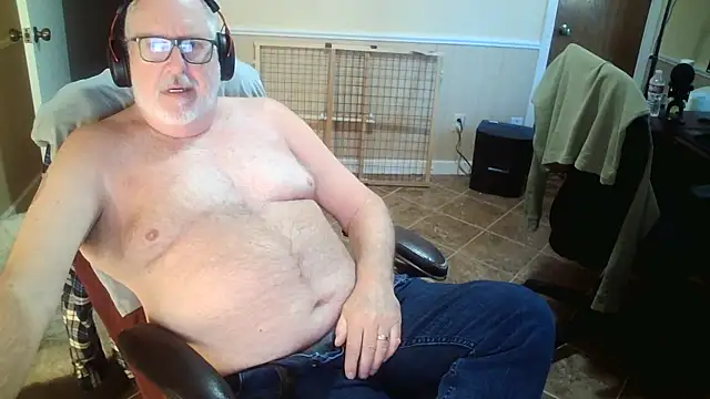 superbearboss online show from 11-25-25, 06:08