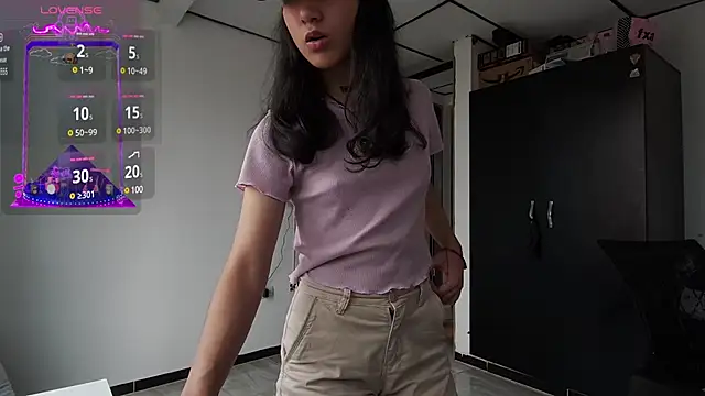 Snapshot of 22Amatista chatting on 03-22-25, 07:42 22Amatista online show from 03-22-25, 07:42