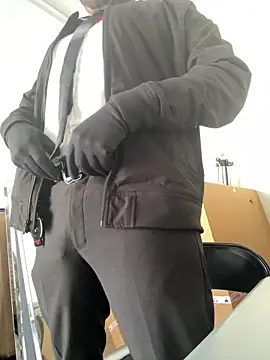 magnumbull online show from 03-26-26, 04:23