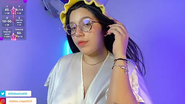 Snapshot of chelsea__coo chatting on 03-15-25, 04:24 chelsea  coo online show from 03-15-25, 04:24