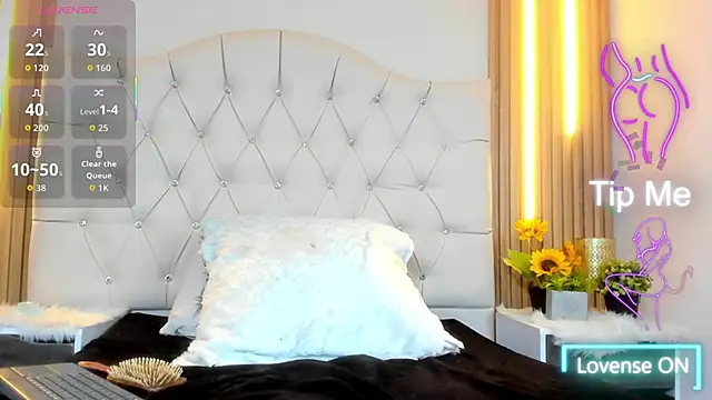 Snapshot of Alexa_Bravva chatting on 11-10-25, 04:44 Alexa Bravva online show from 11-10-25, 04:44