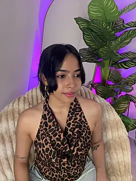 Snapshot of _Emily_Thompson_ chatting on 03-04-26, 10:49 Emily Thompson online show from 03-04-26, 10:49