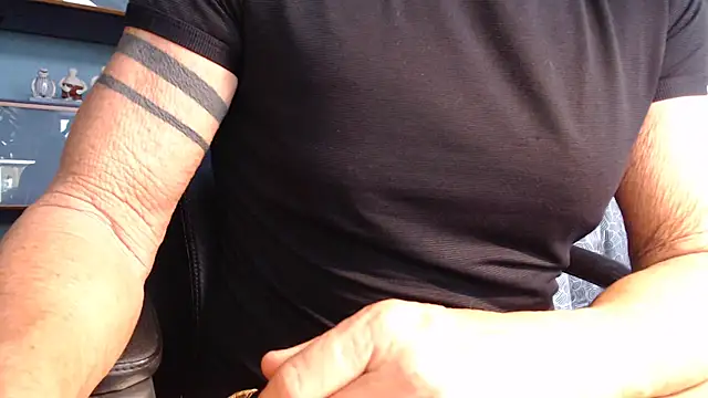 munichrubber online show from 11-17-25, 02:34