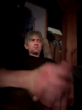 6poundtown9 online show from 10-28-25, 08:55