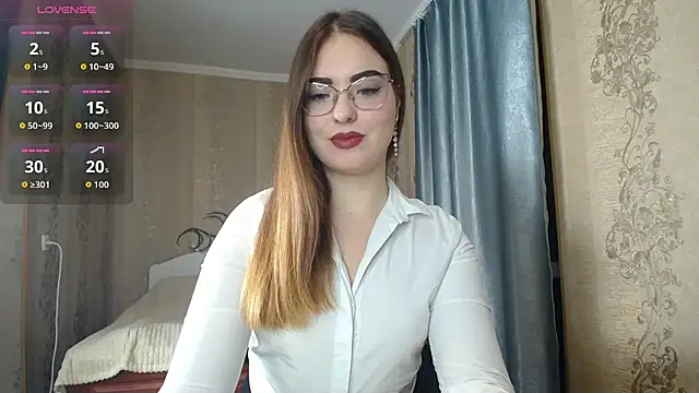 Snapshot of Leila_Kissyu chatting on 02-19-26, 06:26 Leila Kissyu online show from 02-19-26, 06:26