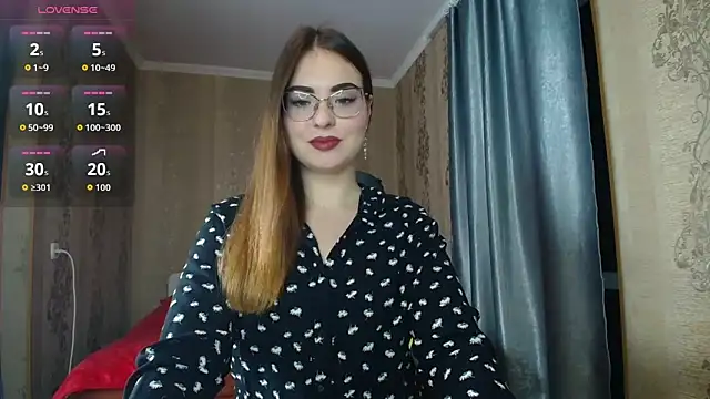 Snapshot of Leila_Kissyu chatting on 02-21-26, 06:20 Leila Kissyu online show from 02-21-26, 06:20