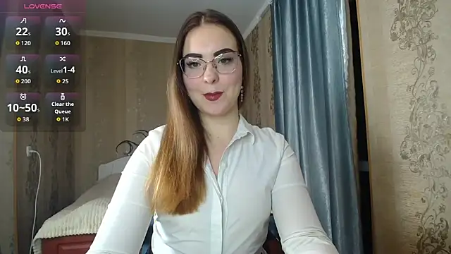 Snapshot of Leila_Kissyu chatting on 02-24-26, 03:54 Leila Kissyu online show from 02-24-26, 03:54
