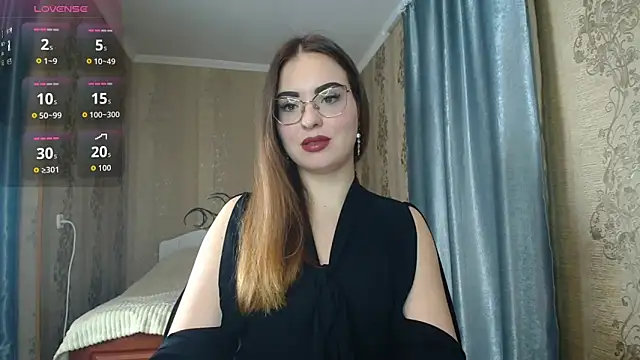 Snapshot of Leila_Kissyu chatting on 02-27-26, 04:40 Leila Kissyu online show from 02-27-26, 04:40