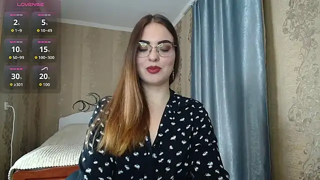 Snapshot of Leila_Kissyu chatting on 03-14-26, 06:46 Leila Kissyu online show from 03-14-26, 06:46