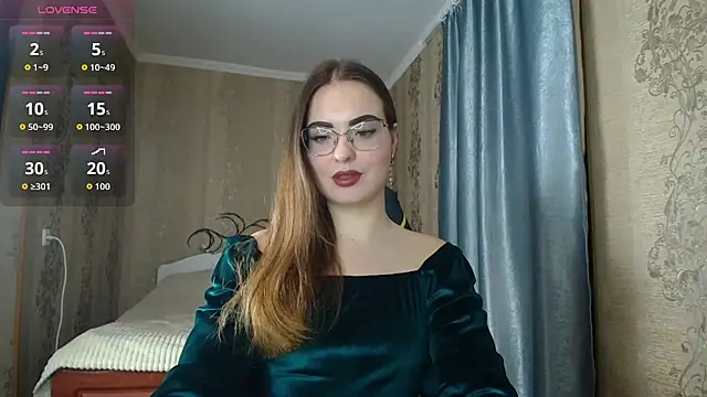 Snapshot of Leila_Kissyu chatting on 03-20-26, 04:45 Leila Kissyu online show from 03-20-26, 04:45