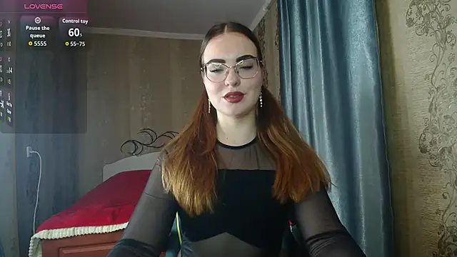 Snapshot of Leila_Kissyu chatting on 03-27-26, 05:23 Leila Kissyu online show from 03-27-26, 05:23