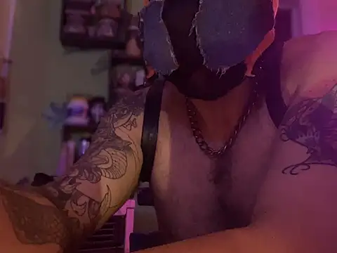 Snapshot of danix_wild_wolf chatting on 05-30-26, 01:57 danix wild wolf online show from 05-30-26, 01:57