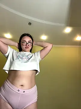 MiraLuccian online show from 10-12-25, 08:08