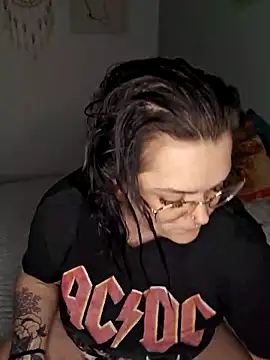 Saucy-Serenity online show from 03-25-26, 08:26