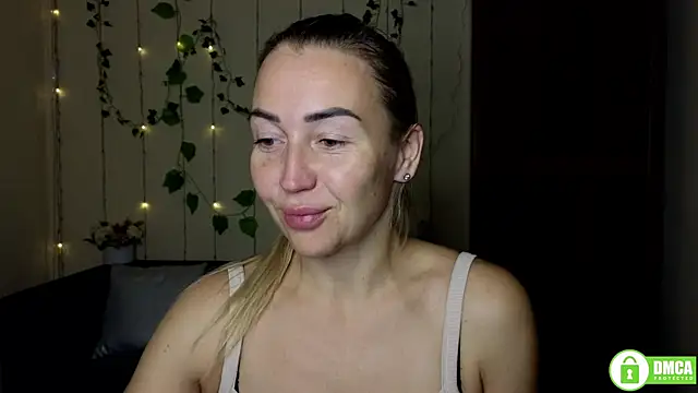 Kiss julli88I online show from 10-20-25, 05:24