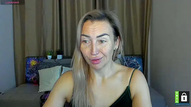 Kiss julli88I online show from 11-25-25, 06:30