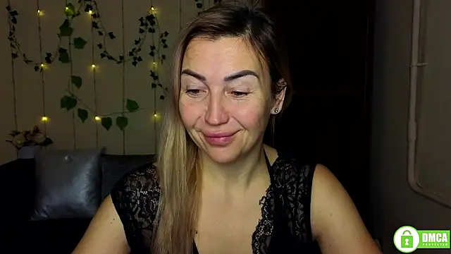 Kiss julli88I online show from 01-14-26, 06:24