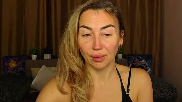 Snapshot of Kiss_julli88I chatting on 01-18-26, 06:23 Kiss julli88I online show from 01-18-26, 06:23