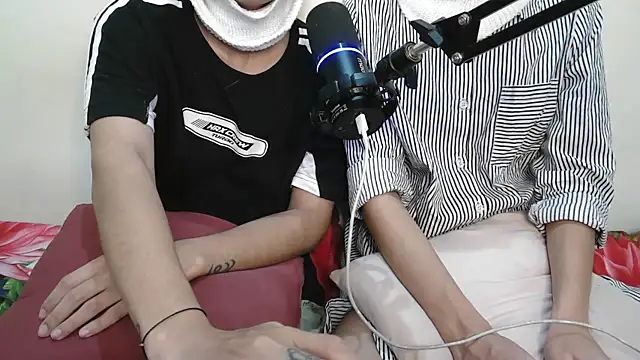 Snapshot of NaughtyThrouple007 chatting on 09-14-25, 06:07 NaughtyThrouple007 online show from 09-14-25, 06:07