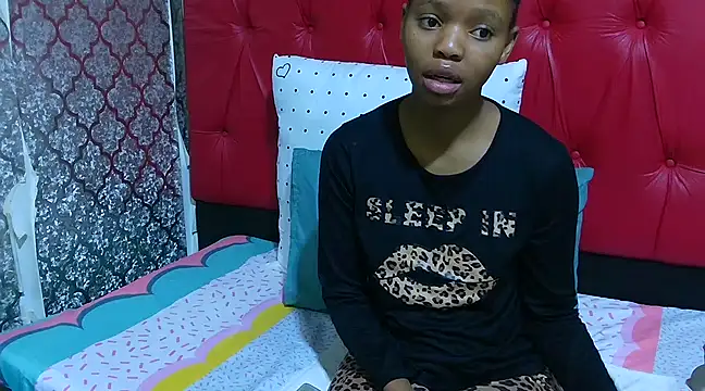 BondiBitch online show from 03-18-25, 02:47