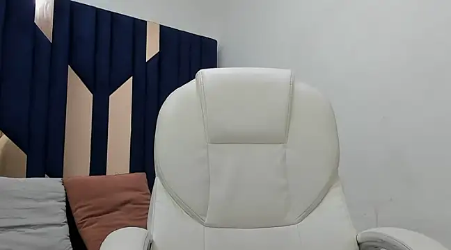 Snapshot of Oriana69_ chatting on 03-11-25, 09:26 Oriana69 online show from 03-11-25, 09:26