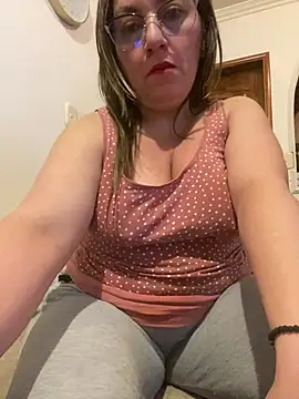 Luna-nevada online show from 04-11-26, 02:05