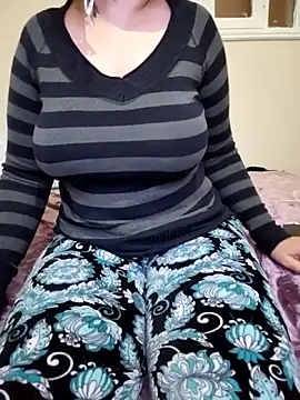 Snapshot of queen_belisima1 chatting on 02-27-26, 10:21 queen belisima1 online show from 02-27-26, 10:21