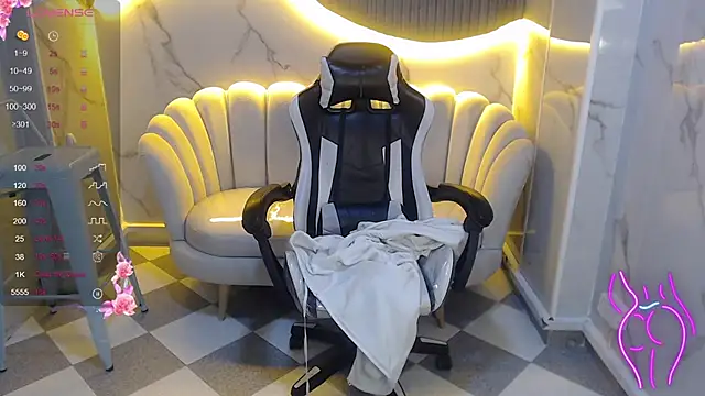  wendy b online show from 10-10-25, 02:32