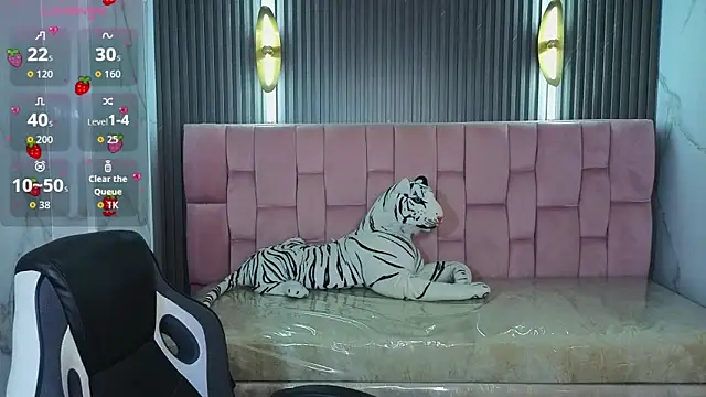  wendy b online show from 11-27-25, 07:49