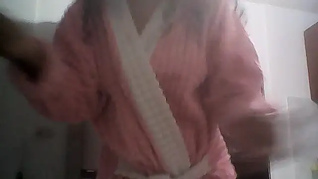 Paula6Colombia online show from 12-21-25, 04:41