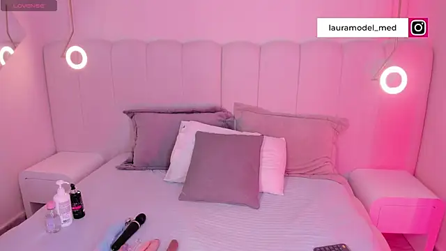 Snapshot of riri_candy chatting on 11-09-25, 03:27 riri candy online show from 11-09-25, 03:27