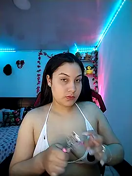 Snapshot of esmeralda_jadees chatting on 04-18-26, 08:09 esmeralda jadees online show from 04-18-26, 08:09