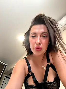Snapshot of AleksandraRich chatting on 09-30-25, 02:38 AleksandraRich online show from 09-30-25, 02:38