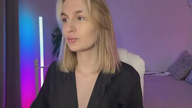  Vikky Moon  online show from 05-13-26, 12:41