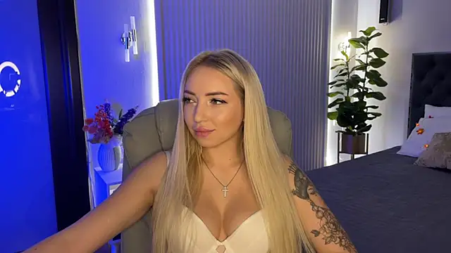 OhMyEmma online show from 10-21-25, 01:06