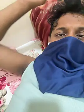 Snapshot of MIRTHICK2002 chatting on 03-06-25, 10:52 MIRTHICK2002 online show from 03-06-25, 10:52