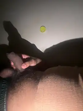 Snapshot of MIRTHICK2002 chatting on 03-20-25, 02:08 MIRTHICK2002 online show from 03-20-25, 02:08