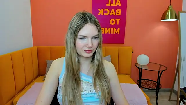 Snapshot of EvelineAmore chatting on 05-11-26, 08:42 EvelineAmore online show from 05-11-26, 08:42